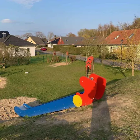 2 * Klausdorf (Vorpommern-Rugen)